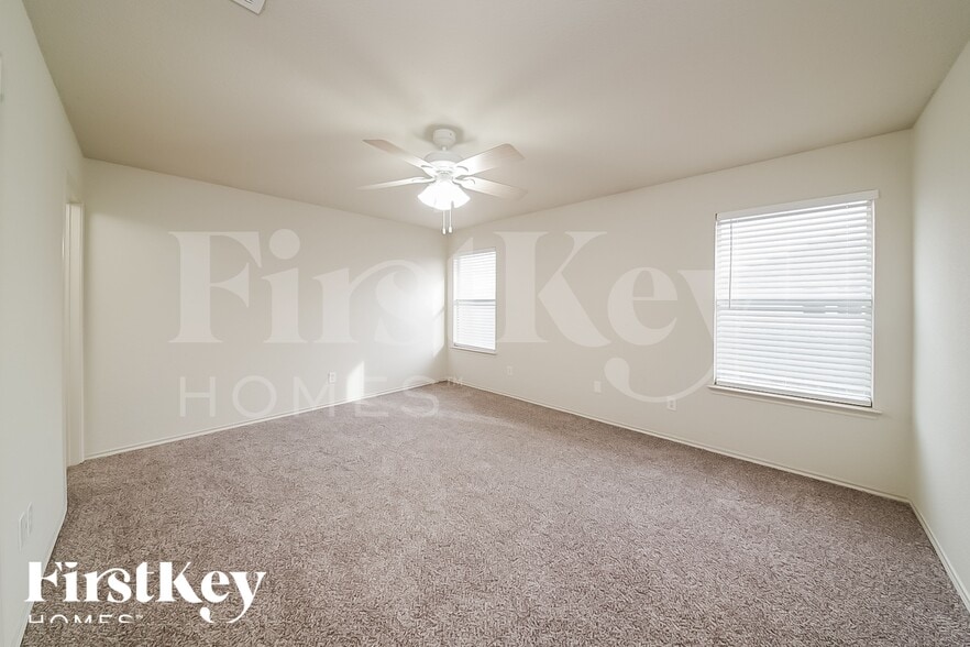Building Photo - 2136 Benning Way