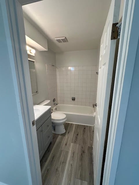 Building Photo - 267 Shorewood Dr