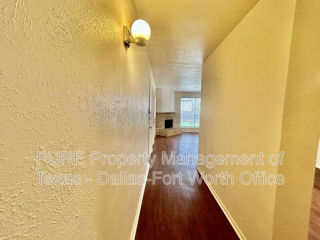 Building Photo - 1410 Birmingham Dr