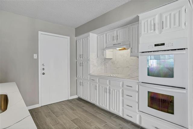 Building Photo - 9724 Summerwood Cir