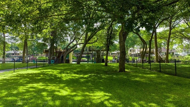 Building Photo - 1035 Timber Elm