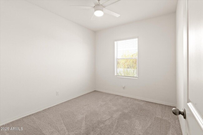 Building Photo - 18461 N Los Gabrieles Way