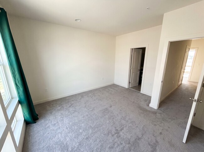 Building Photo - 1463 Wheyfield Dr