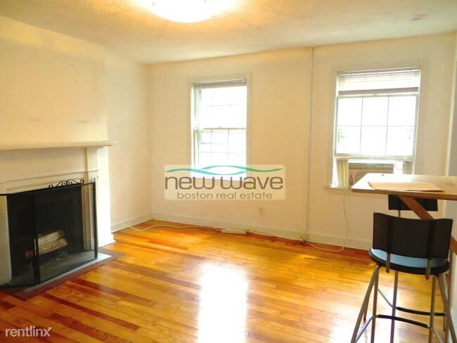 Building Photo - 12 Melrose St