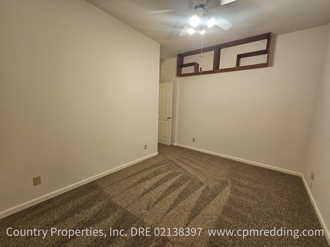 Building Photo - 1225 River Ridge Dr