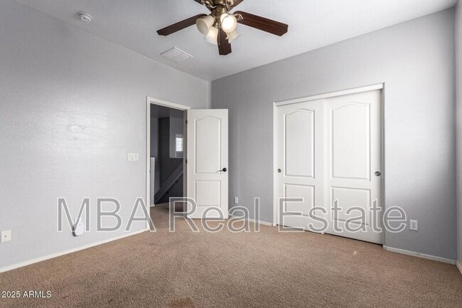 Building Photo - 42511 W Cheyenne Dr