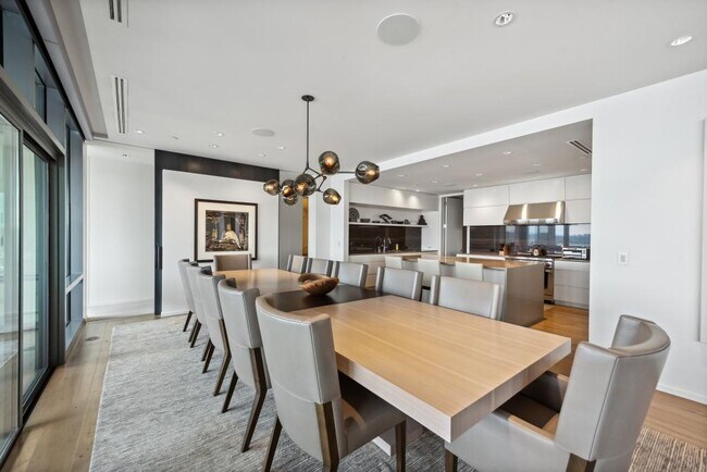 Building Photo - Millennium Tower - 2 bedrooms + den