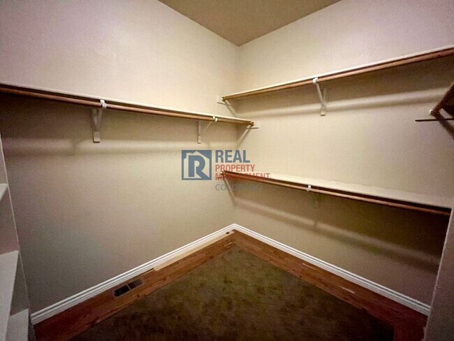 Building Photo - 2633 Cinnabar Rd