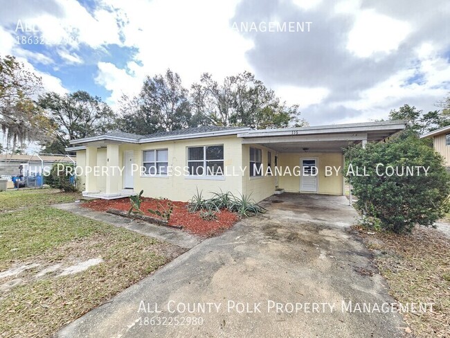 Primary Photo - Awesome 3 Bedroom 2 Bath Lake Wales Home f...