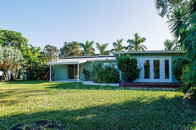 Building Photo - 2221 Cape Way