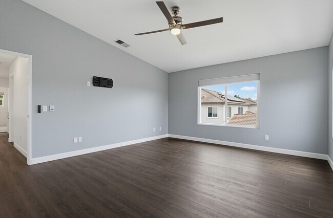 Building Photo - 3239 Canyon View Dr