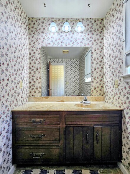 Building Photo - 334 Wissler Rd