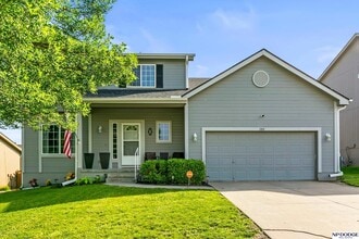 Building Photo - 1104 Valleyview Dr