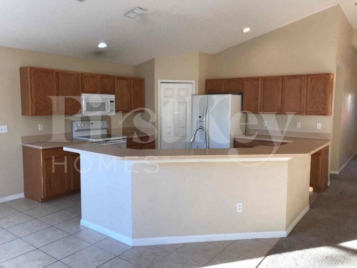Building Photo - 1175 St Tropez Ct