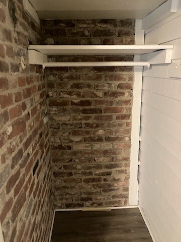 Building Photo - 2617 N Maroa Ave