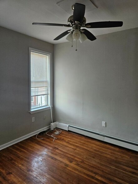 Building Photo - 5325 Webster St