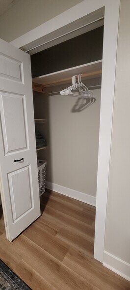 Building Photo - 405 Blyth Rd