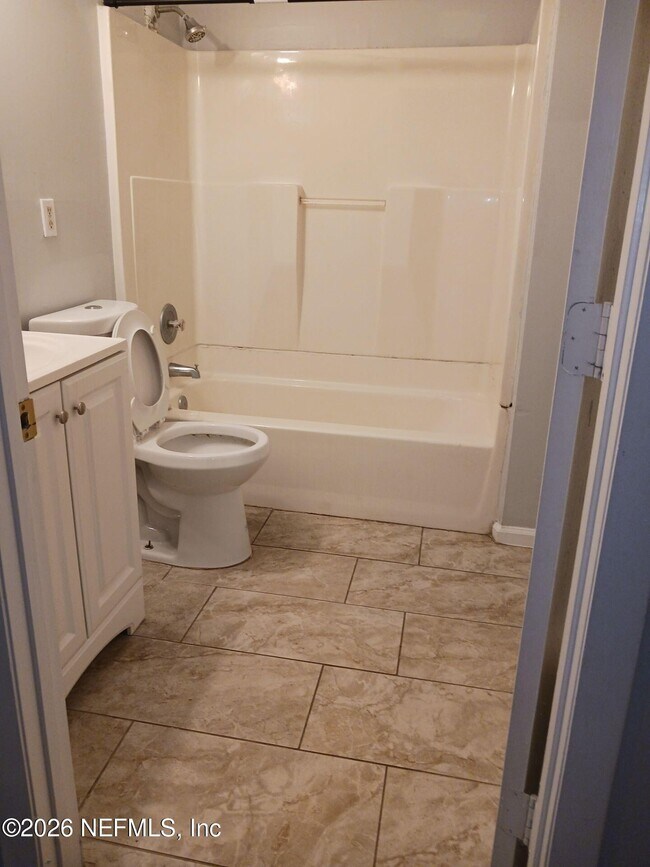 Building Photo - 865 W 27th St