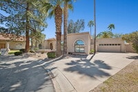 Building Photo - SPARKLING PRIVATE POOL, BEAUTIFUL HOME, UNBEATABLE LOCATION!