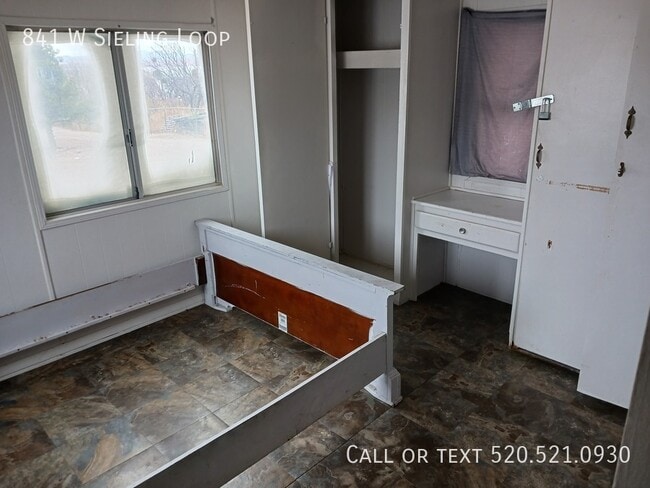 Building Photo - 841 W Sieling Loop