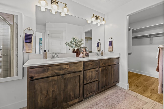 Building Photo - Beautiful 6-Bedroom Home in Eagle Mountain!