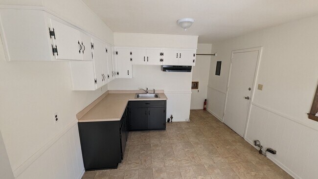 Building Photo - Detached Garage -2 Bedroom 1 Bath house- Drayton Mills Area