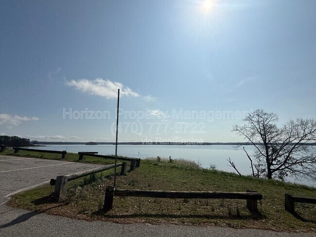 Building Photo - 9295 Horseshoe Bend