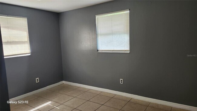 Building Photo - 5016 S 85th St