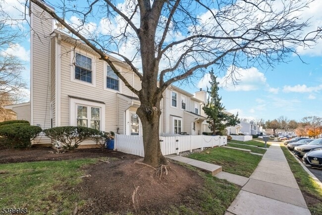 Building Photo - 1 Almond Dr