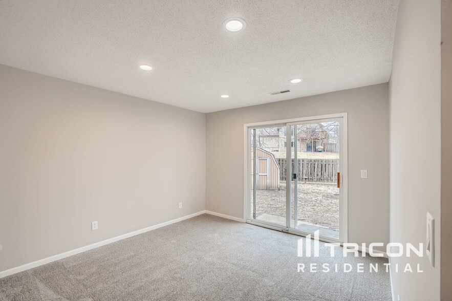 Building Photo - 1814 Lacota Ln