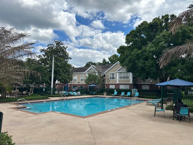 Building Photo - 13015 Plantation Park Cir