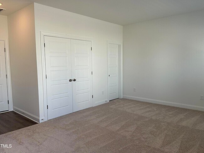 Building Photo - 2806 Kempthorne Rd