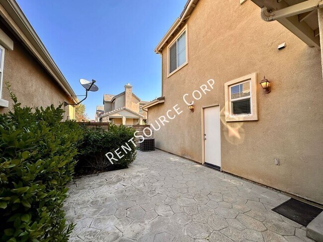 Building Photo - 24162 Willowbrooke Ct
