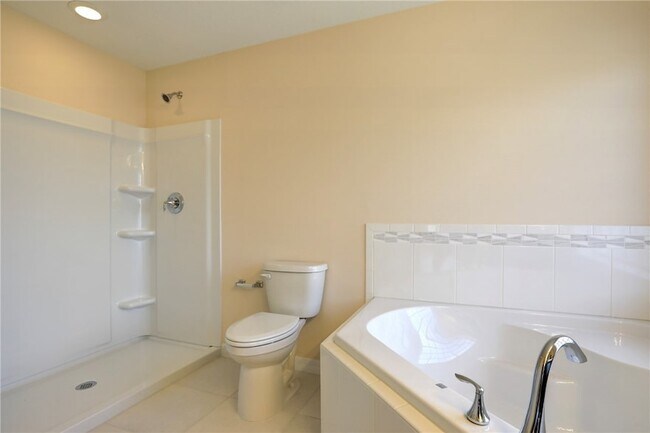 Building Photo - 8415 99th Ct