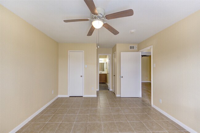 Building Photo - 6606 De Moss Dr