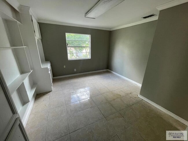 Building Photo - 1169 Calle Galaxia