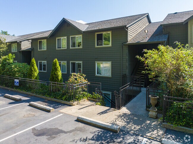 Building Photo - Bayview West Apartments