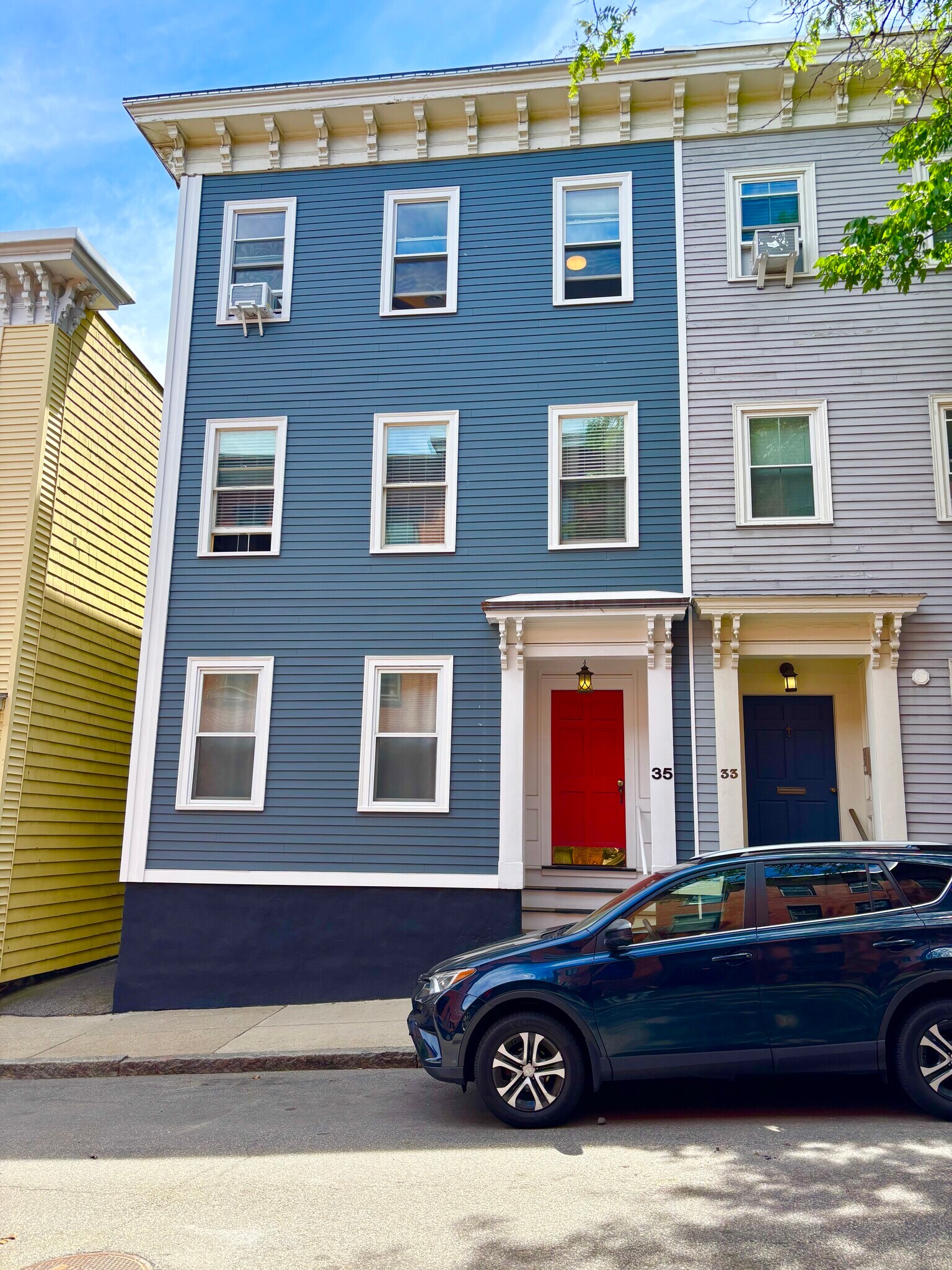 Building Photo - 35 Mystic St