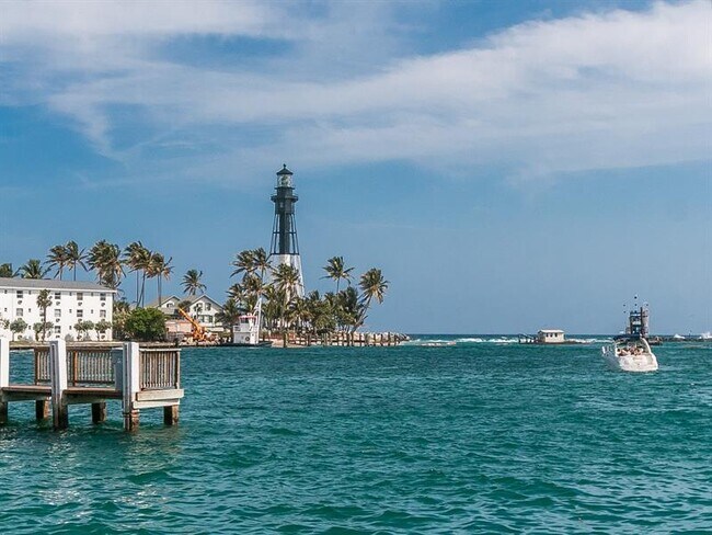 Building Photo - 750 N Ocean Blvd