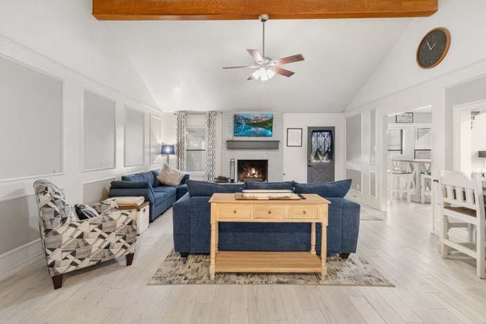 Building Photo - 8205 Raintree Dr