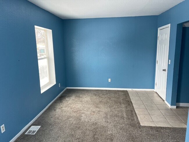 Building Photo - 145 Harris St