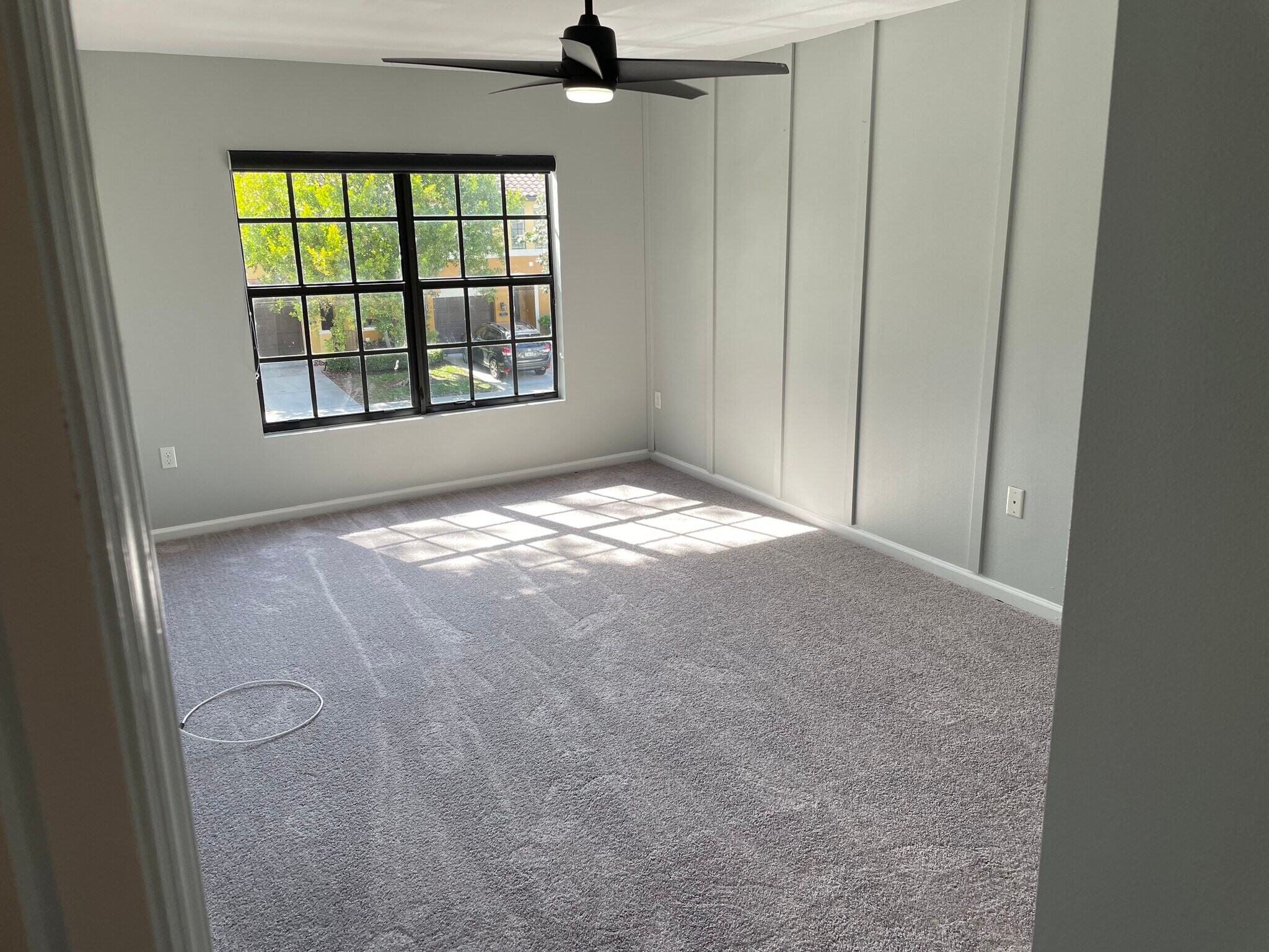 Building Photo - 725 Ventura Dr