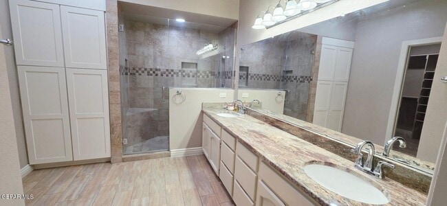 Building Photo - 1365 Desert Canyon Dr