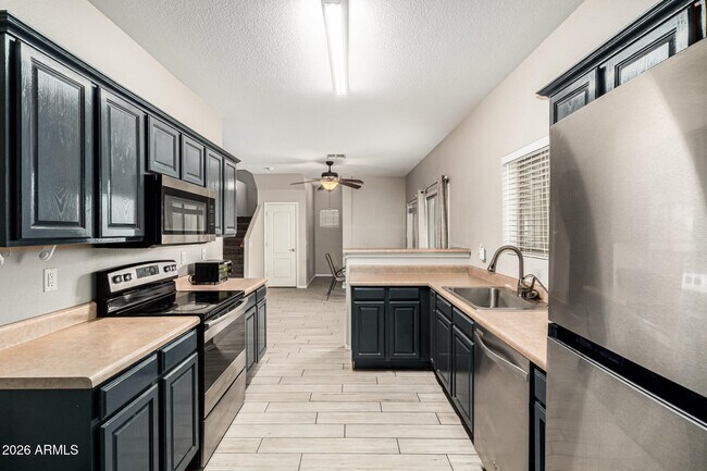 Building Photo - 2661 E Waterview Ct