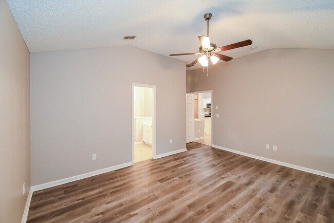 Building Photo - 391 Meadowlark Ln