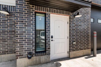 Building Photo - 394 N 400 E