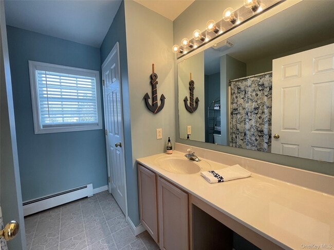 Building Photo - 59 Peconic Ave