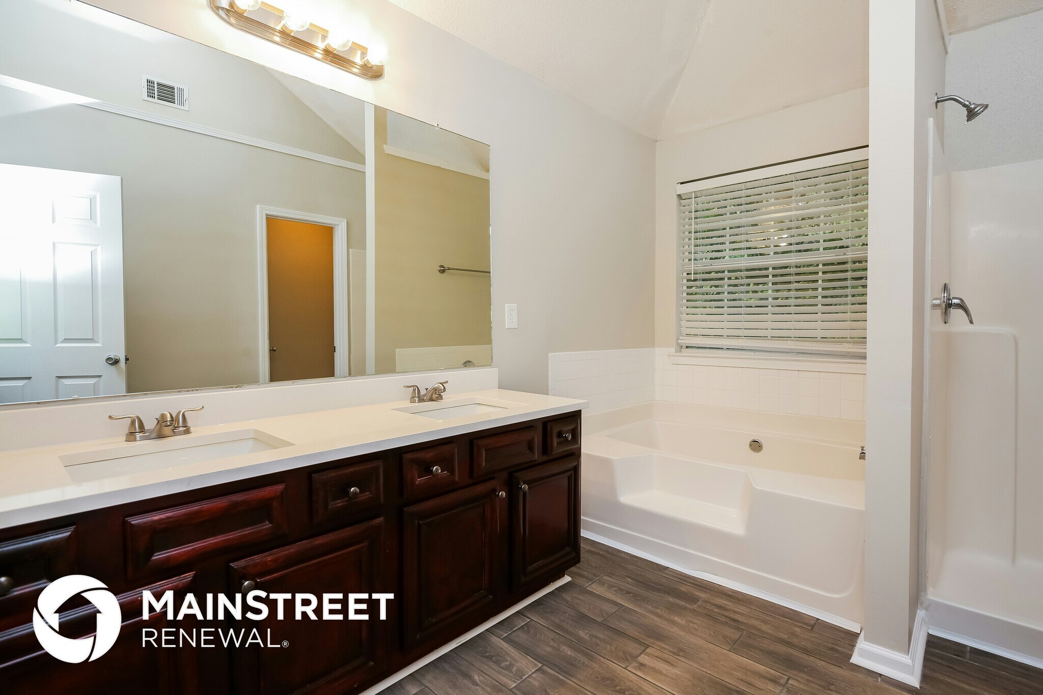 Building Photo - 5875 Sunflower Ct