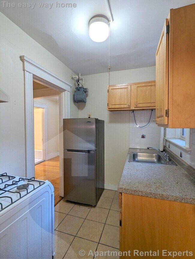 Building Photo - 6 Craigie Cir