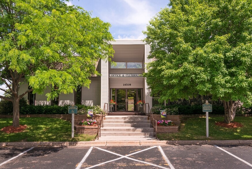 Building Photo - Rambush Estates